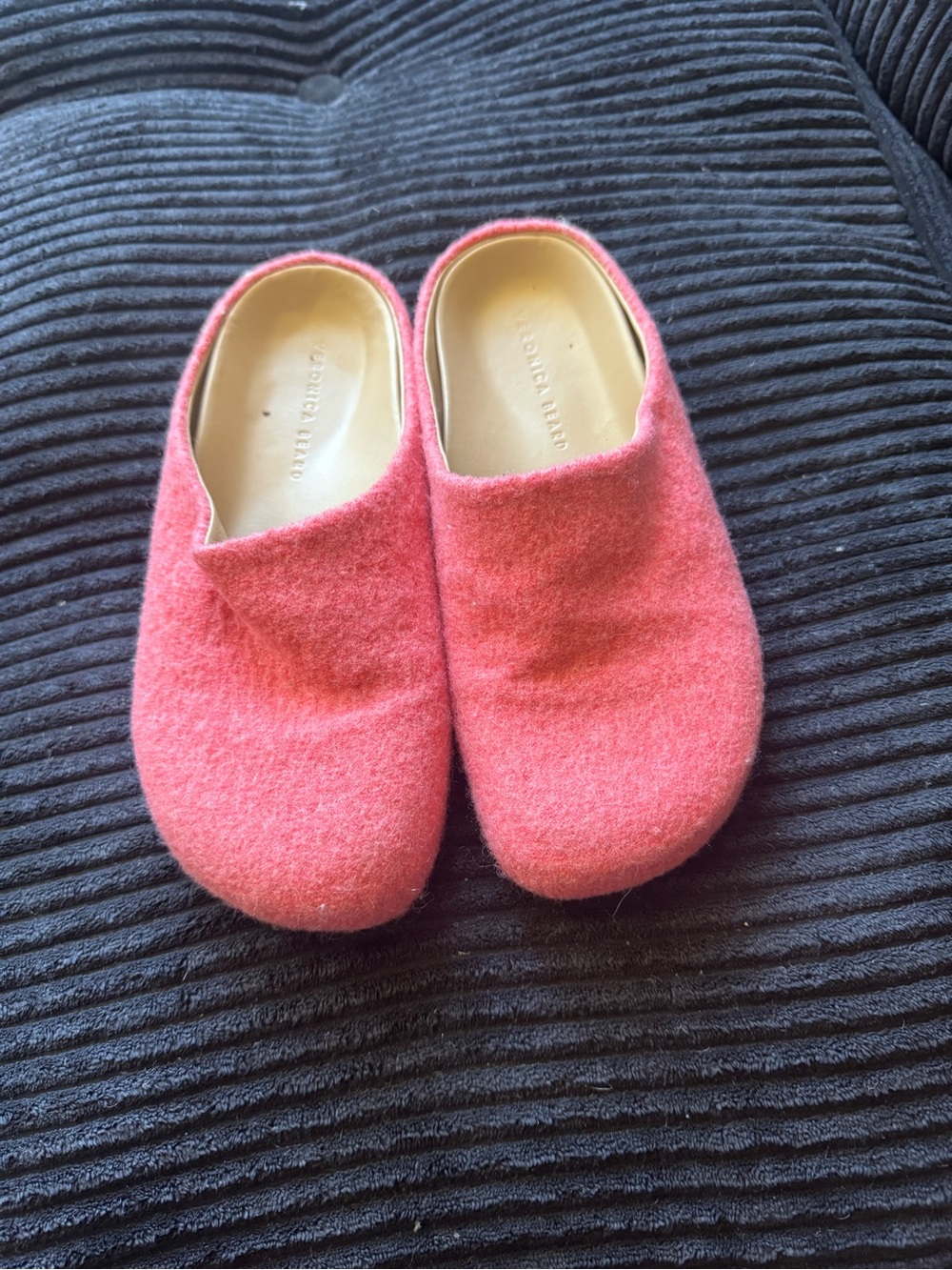 Veronica Beard Fenella Mule Clogs in flamingo pink wool size 6